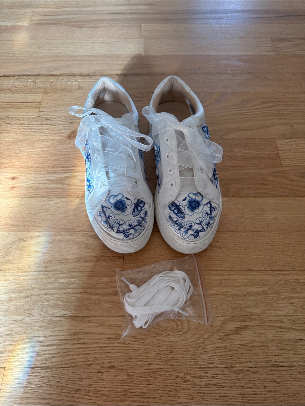 Betsey Johnson White Sneakers with Blue Floral Detail - Picture 6 of 6